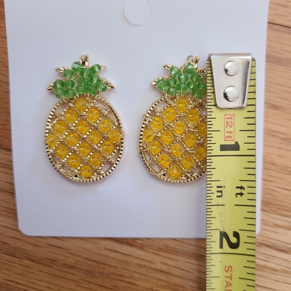 🍍 Pineapple Crystal Earrings Brand New - Picture 7 of 9